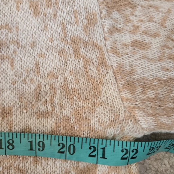 OLSEN Golden Camel Melange Cream Wool Blend Sweater. Size Large - Picture 9 of 10